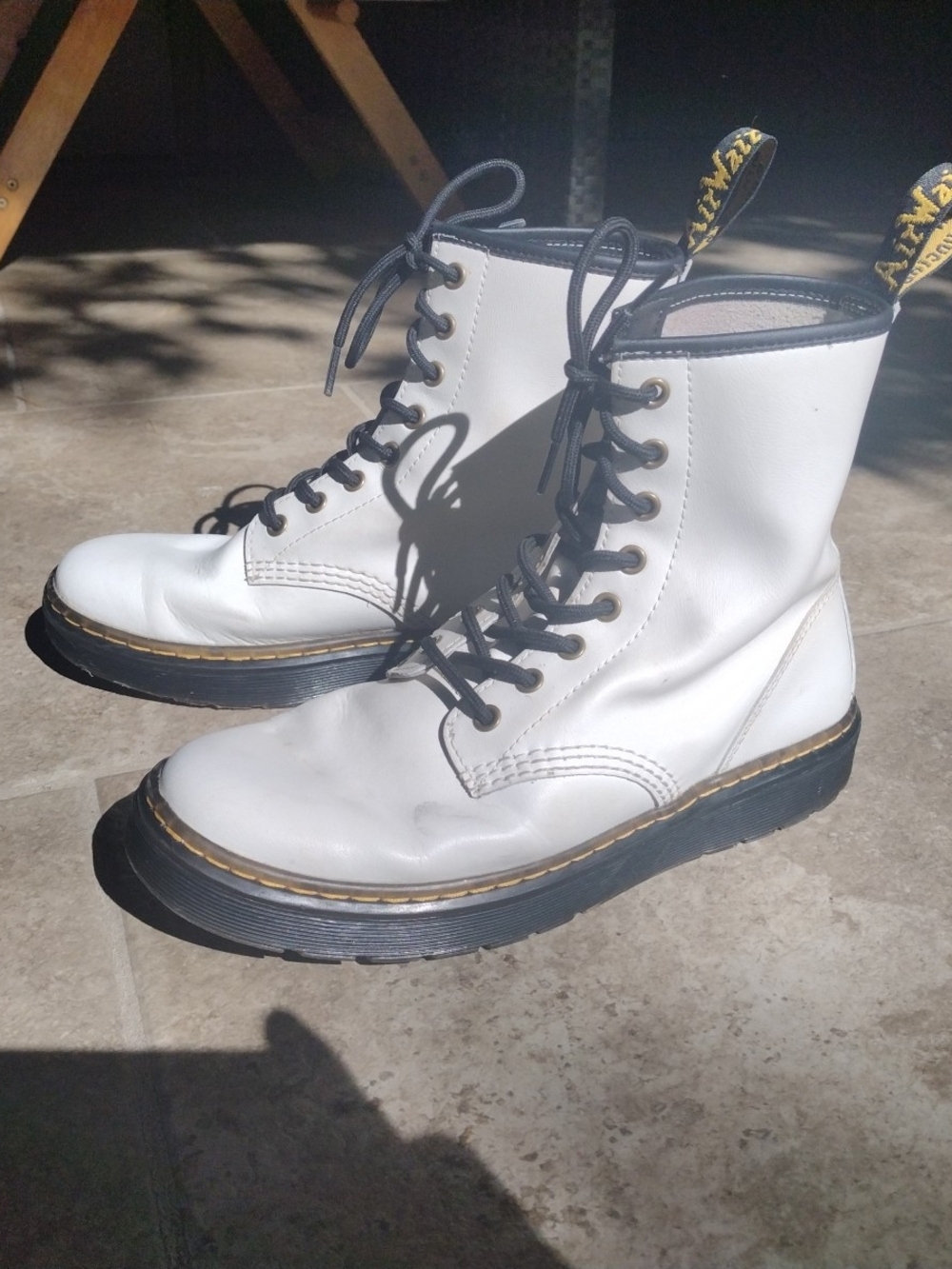 DOC DR. MARTENS Women's Size 9 M8 Zavala White High Top. Good Condition